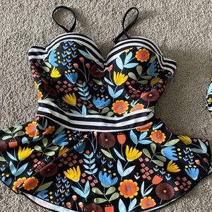 NWOT Rad Swim two piece. Reversible bottoms size L